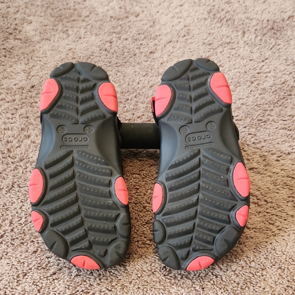 CROCS Black and Red Slip-On Water Shoes - Picture 4 of 7